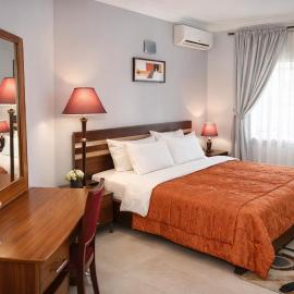 The Koraf Hotel, Abuja, מלון בKado