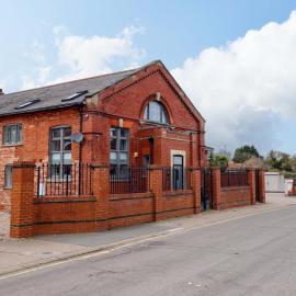 3 The Old Drill Hall, hotel in Alford