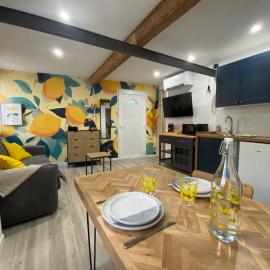 Casa Limone, cœur de village, Hotel in Gallargues-Le-Montueux