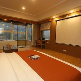 Kasol में, होटल The Udit By West Western - Central Heated and Air Cooled - River View & Roof Top cafe & Bar