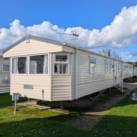 Stay static Hayling island holiday park, hotel in South Hayling