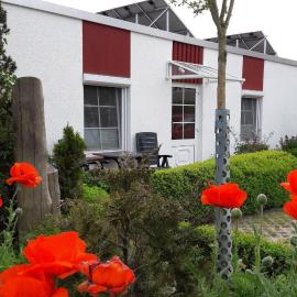 Zwischen Meer und Bodden App 04, hotel in Ahrenshoop