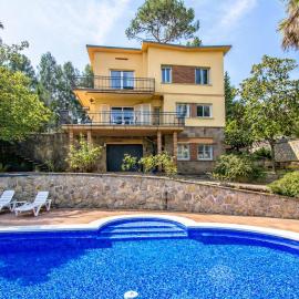 Catalunya Casas Elegant Mountain Villa just 30km to Barcelona