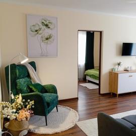 Апартаменти GREEN центр вулиця Руська, khách sạn ở Ternopilʼ