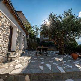 Thalori Villa, hotel a Rakhónion