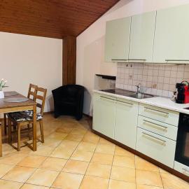 Chiasso Swiss Apartment by RentuGoo Travel, hotel in Chiasso