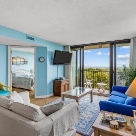 Ocean view condo with pool, sauna, gym, and tennis courts - walk to the beach, Hotel in Atlantic Beach