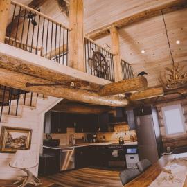 The Black Crow Lodge with w/ Hot Tub & Views, hotell i East LaHave