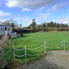 Whitethorn Shepherds Hut, hotel a Bellaghy