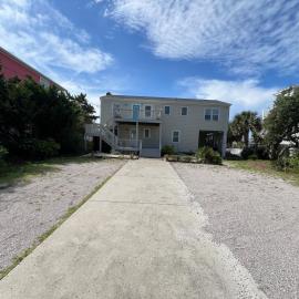 charming coastal dog friendly home near the beach