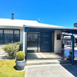 Joy on Jollie - Your home away from home, hotel in Hokitika