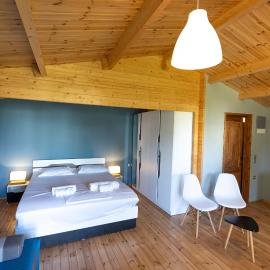 Golden Sun Bungalows, hotel in Palaiokatoúna