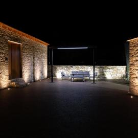 Philoxenia Stone Suites, hotel in Choulou