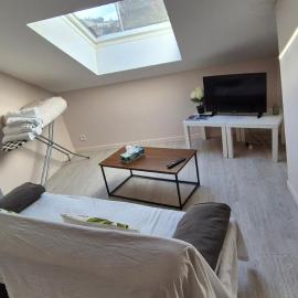 Appartement spacieux proche centre, 2ᵉ étage sans ascenseur, without lift