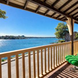 Art Deco Harbour Suite with Private Rooftop - Walk to Circular Quay