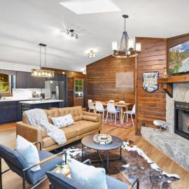 The Stargazer luxury cabin, hot tub, Mountain Views, pet friendly and peaceful!, hotel a Blue Ridge