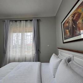 Twin Hillz furnished Residence