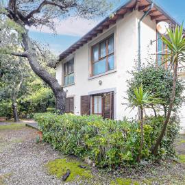 Stunning Home In Quercianella With Wifi