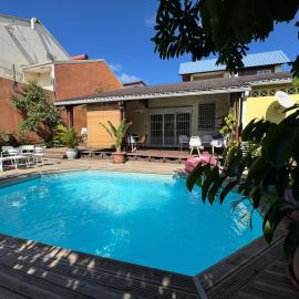 Belle maison équipé avec piscine, hotel a Mamoudzou