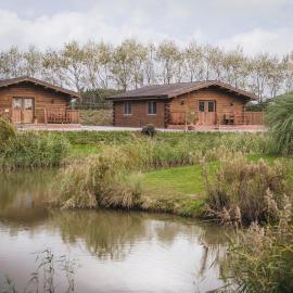 Lake View Lodges - 25076, hotel in Old Leake