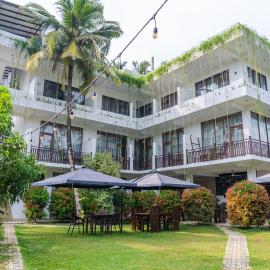 Bay Hiriketiya, hotel v destinaci Hiriketiya