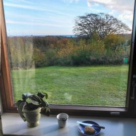 3 min to forest with private kitchen, toilet and living room