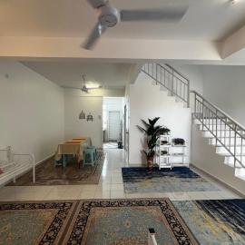 Teacher Anis's Homestay