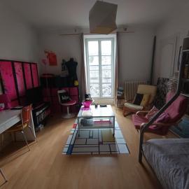 Grande chambre chez l'habitant dans hypercentre piéton, hotel in Quimper