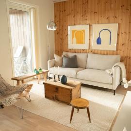 Modern 1BR, Balcony & Free Parking