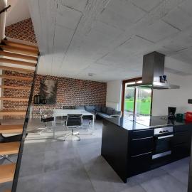 House near forest and Leuven, מלון בBierbeek