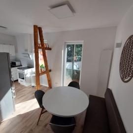 City Residenz Jena - modern, groß, ruhig, zentral, 2 Balkone, 4 Zimmer, Küche, Bad