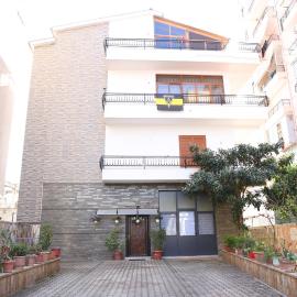 Guesthouse Alemannia, hotel en Berat