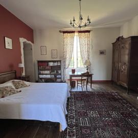 Chambres d'hôtes au château du Breuil à Londigny, hotel u gradu Londigny