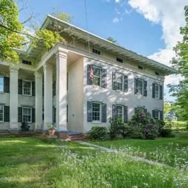 Higganum House B&B โรงแรมในHigganum