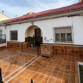 Bonita casa en plena Feria de Albacete para 7 personas, hotel in Albacete