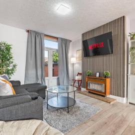 3BR Work Stay | 6 Beds | Sleeps 7