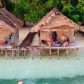 Coco Huts Guest House, hotel a Waisai