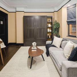 Beautiful Apt Near Times Square with GYM & PATIO, hotel in New York