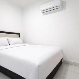 Roemah Kemang Syariah Mitra RedDoorz, hotel in Tasikmalaya