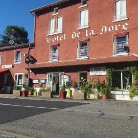 Logis Hôtel Restaurant de la Dore, hotell i Vertolaye