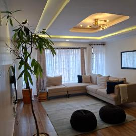 Pearl Apartment Ruaka, отель в городе Ruaka