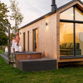 Eco House with a hot tub, hotel in Pärnu