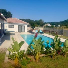 Ponta Rest House, hotell sihtkohas Lopes