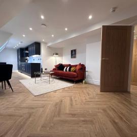 Elegant 2 bed Penthouse in Leyburn