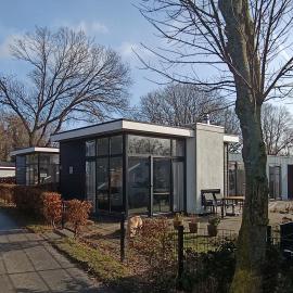 Exklusives Chalet am Veluwemeer im Europacs Bad Hoophiuzen, Hotel in Hulshorst