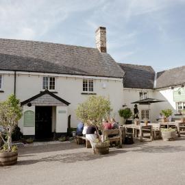 The Half Moon Inn, hotel in Dean