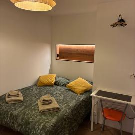 Location de Chambre SDB Cuisines, hotel in Charleroi