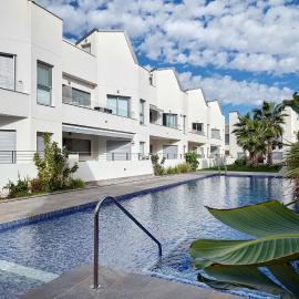 Amalia sunny ground floor bungalow with 2 bedrooms, hotel in Torrevieja