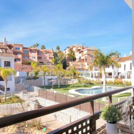 Casa Sur: Spacious & stylish 4BR by the sea, hotelli Mijasissa