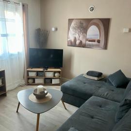 Le petit cocon côtois, hotell sihtkohas La Côte-Saint-André